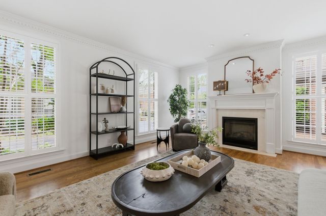 4106 Estes Rd, Nashville, TN 37215