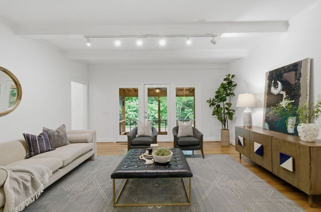 4106 Estes Rd, Nashville, TN 37215