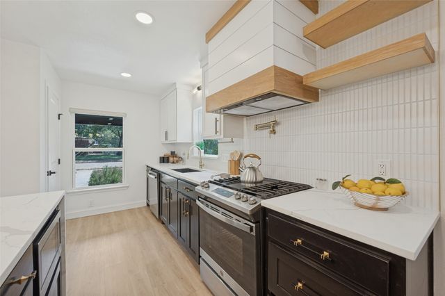 8619 Westglen Drive, Dallas, TX 75228