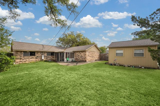 4802 Elm Street, Pearland, TX 77581