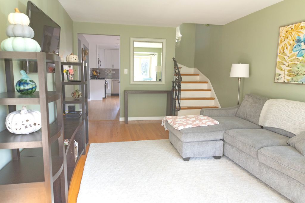 2846 W 101ST Street, Evergreen Park, IL 60805 — photo 4