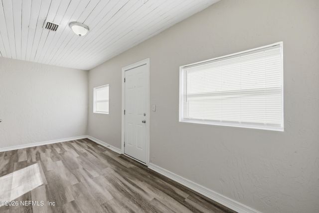 2002 St Clair Street, Jacksonville, FL 32254