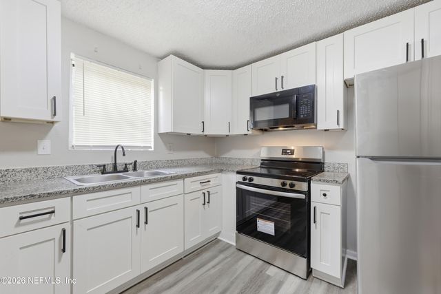 2002 St Clair Street, Jacksonville, FL 32254