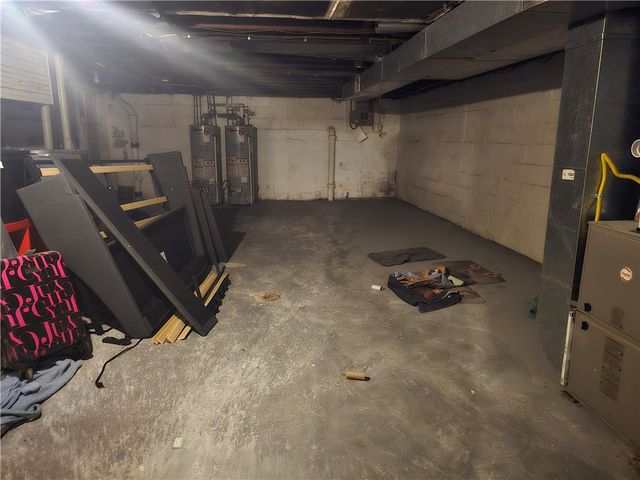 1029 Brownsville Rd, Carrick, PA 15210