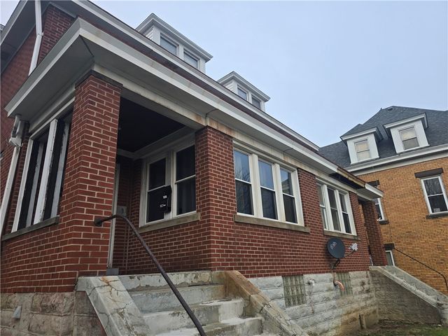 1029 Brownsville Rd, Carrick, PA 15210