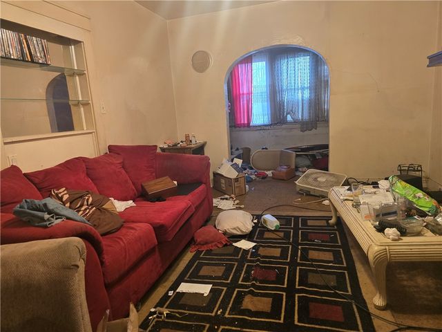 1029 Brownsville Rd, Carrick, PA 15210