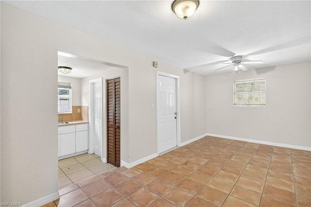 810 7th ST SW, Naples, FL 34117
