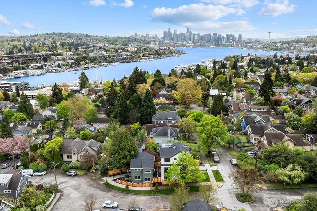 2509 N 42nd Street, Seattle, WA 98103