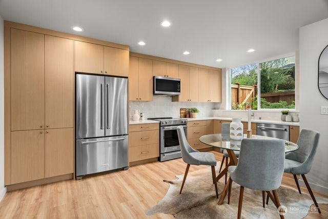 2509 N 42nd Street, Seattle, WA 98103