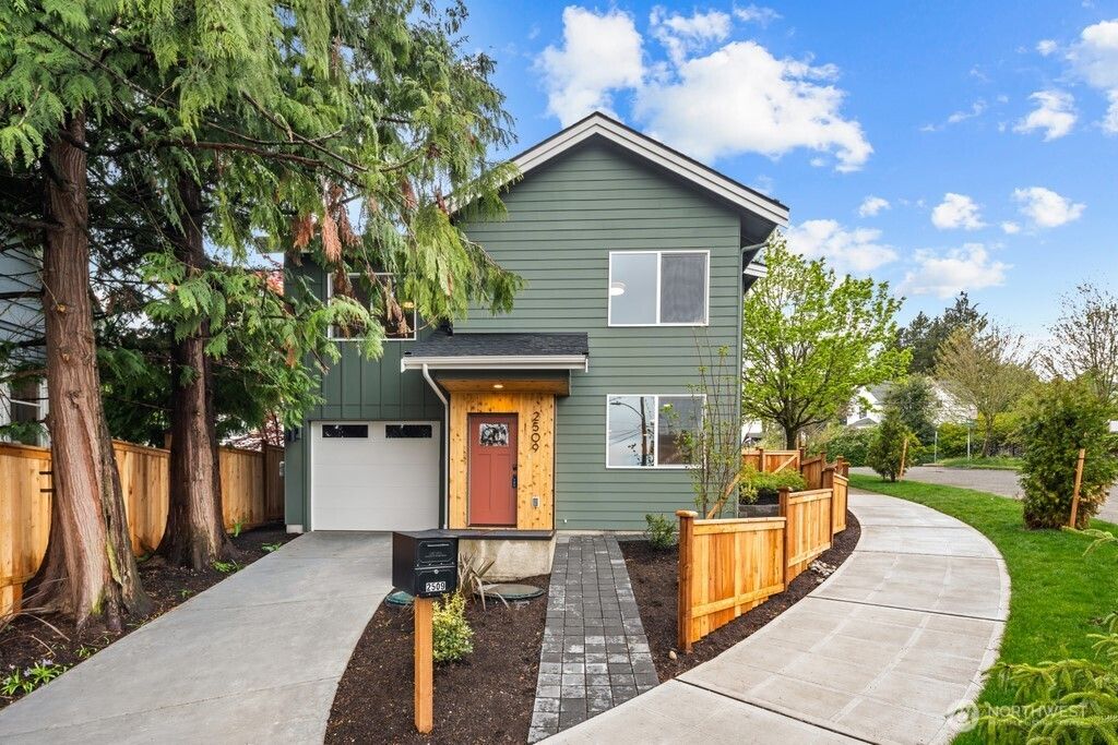 2509 N 42nd Street, Seattle, WA 98103