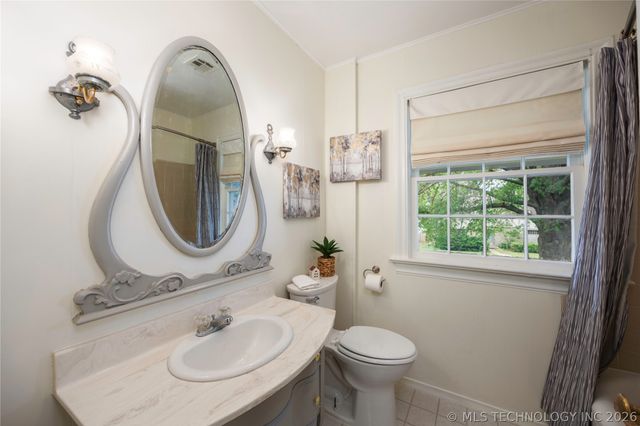 1655 Cherokee Place, Bartlesville, OK 74003