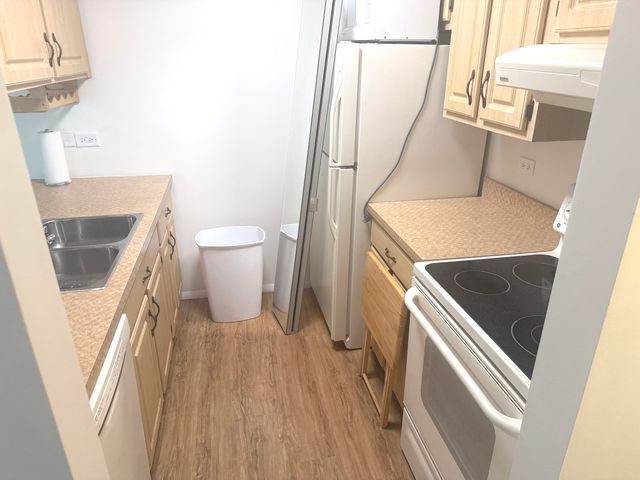 13933 James Drive 820, Crestwood, IL 60418