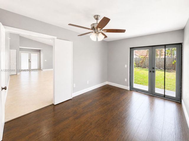520 SW 167th Ter, Weston, FL 33326