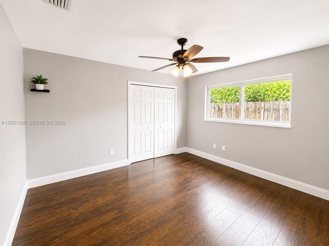 520 SW 167th Ter, Weston, FL 33326