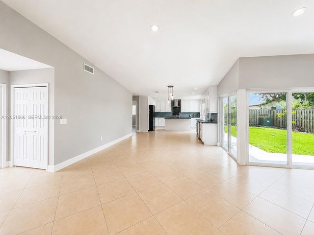 520 SW 167th Ter, Weston, FL 33326