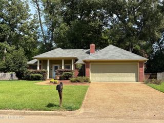 429 Brentwood Drive, Madison, MS 39110