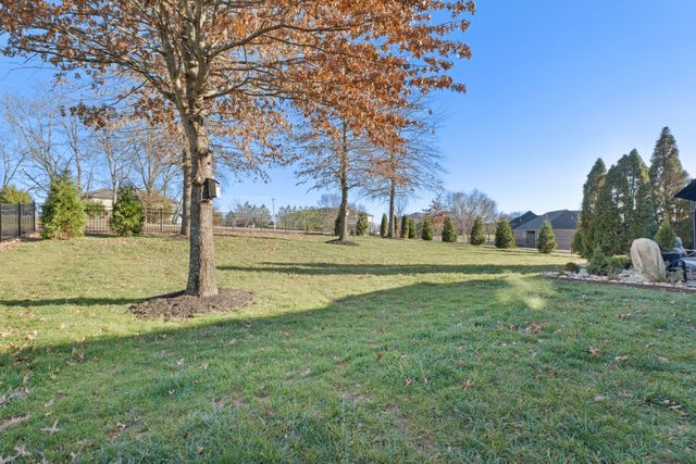 1113 Claire Ct, Gallatin, TN 37066