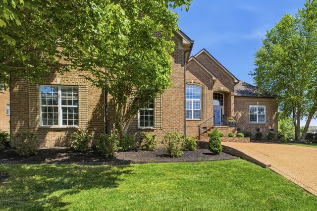 1113 Claire Ct, Gallatin, TN 37066