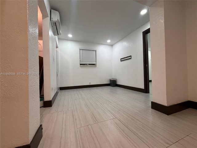 1881 SW 42nd Ter Unit B, Fort Lauderdale, FL 33317