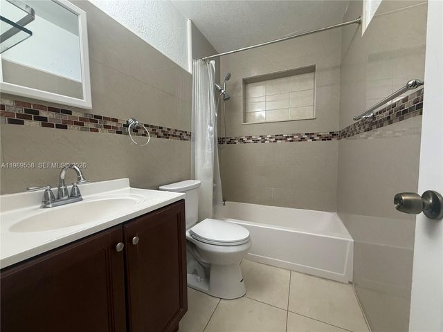 1881 SW 42nd Ter Unit B, Fort Lauderdale, FL 33317
