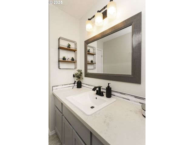2206 Ne 177TH Ave, Vancouver, WA 98684