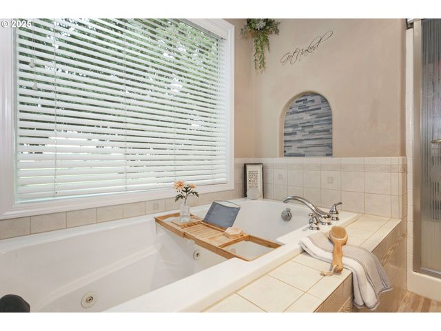 2206 Ne 177TH Ave, Vancouver, WA 98684