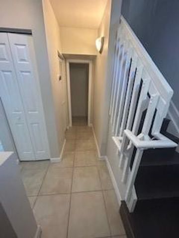 2337 Vintage Drive, Lighthouse Point, FL 33064