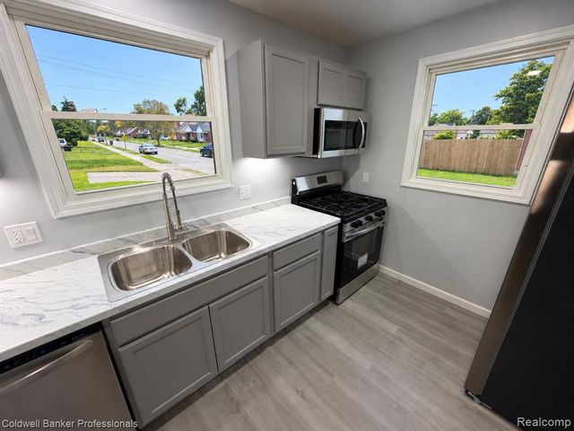 3354 E Outer Drive Drive, Detroit, MI 48234
