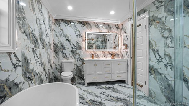 17 Hommell Street S, Valley Stream, NY 11580