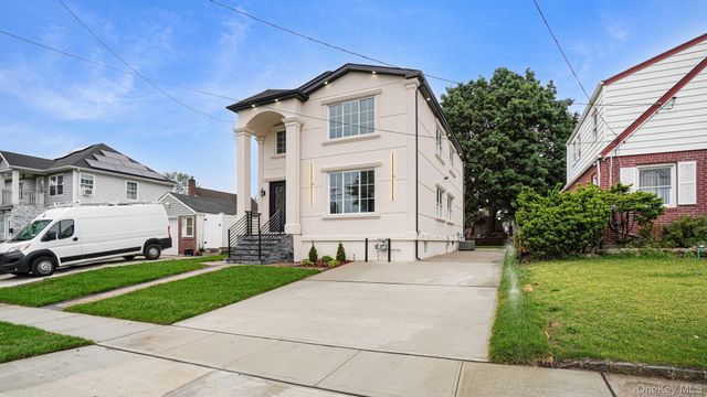 17 Hommell Street S, Valley Stream, NY 11580