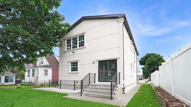 17 Hommell Street S, Valley Stream, NY 11580