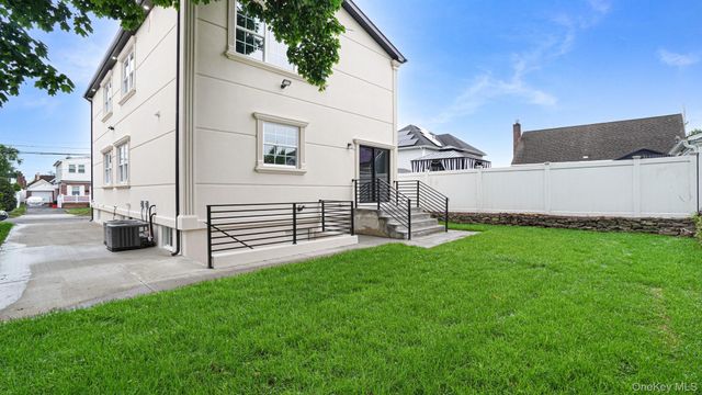 17 Hommell Street S, Valley Stream, NY 11580