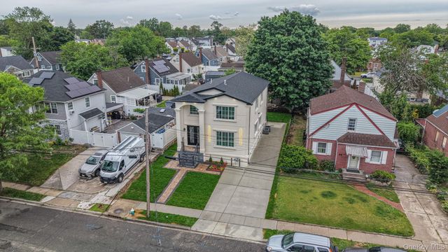 17 Hommell Street S, Valley Stream, NY 11580