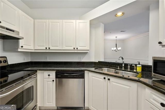 3334 Peachtree Road NE 209, Atlanta, GA 30326