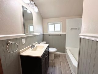 136 E Eugene Ave 2, Munhall, PA 15120