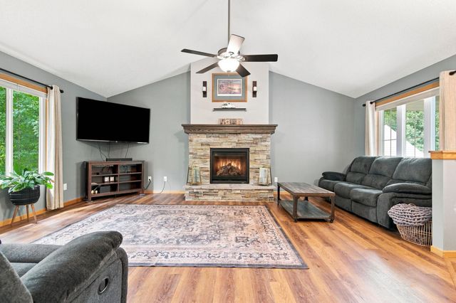 1007 3rd Avenue NW, Buffalo, MN 55313