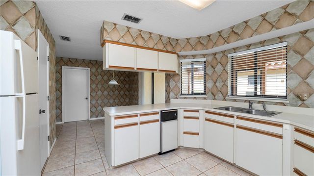 1031 ROLLING WOODS LANE, Lakeland, FL 33813