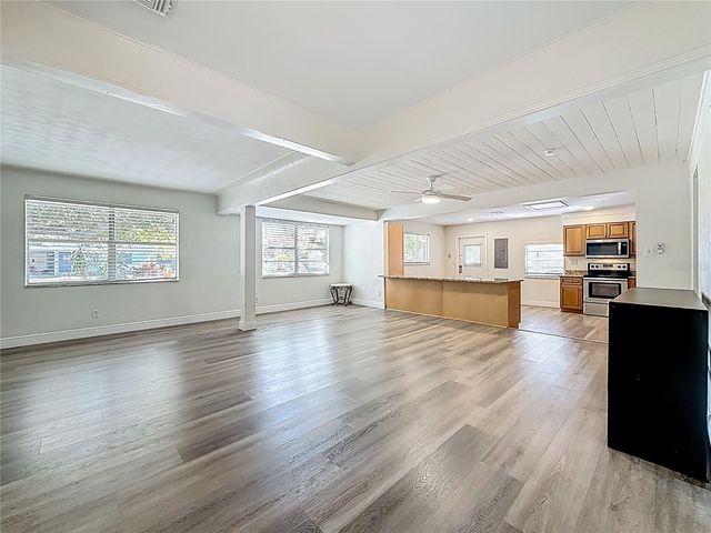 424 72ND STREET N, St Petersburg, FL 33710