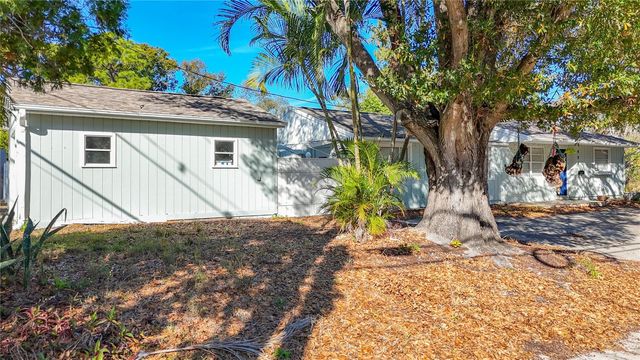 424 72ND STREET N, St Petersburg, FL 33710