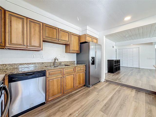 424 72ND STREET N, St Petersburg, FL 33710