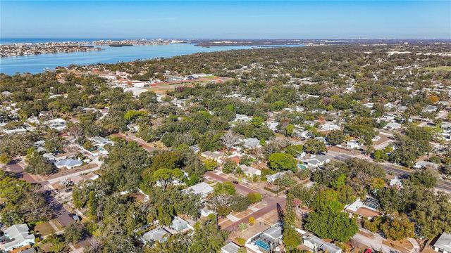 424 72ND STREET N, St Petersburg, FL 33710