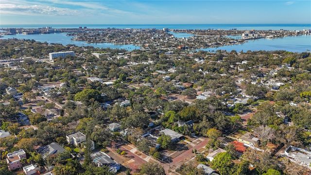 424 72ND STREET N, St Petersburg, FL 33710