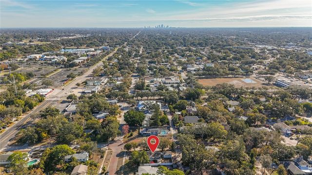 424 72ND STREET N, St Petersburg, FL 33710