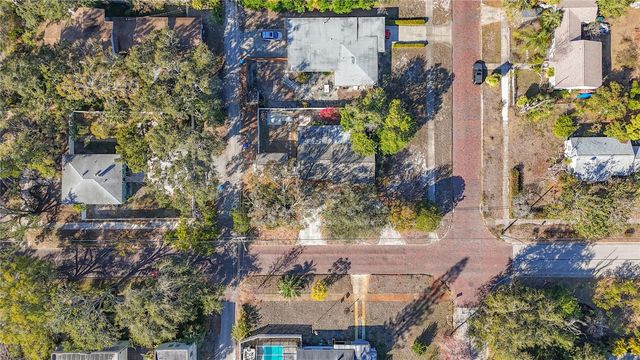 424 72ND STREET N, St Petersburg, FL 33710