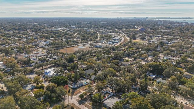 424 72ND STREET N, St Petersburg, FL 33710