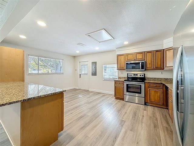 424 72ND STREET N, St Petersburg, FL 33710