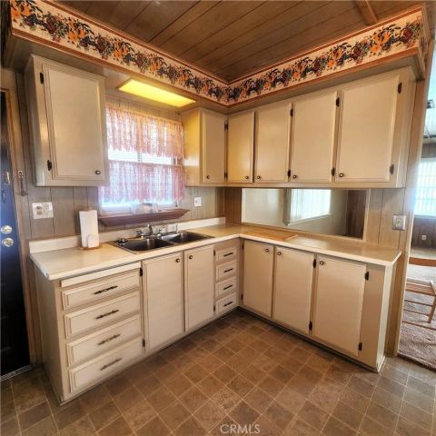 1010 N Terrace 155, San Bernardino, CA 92410