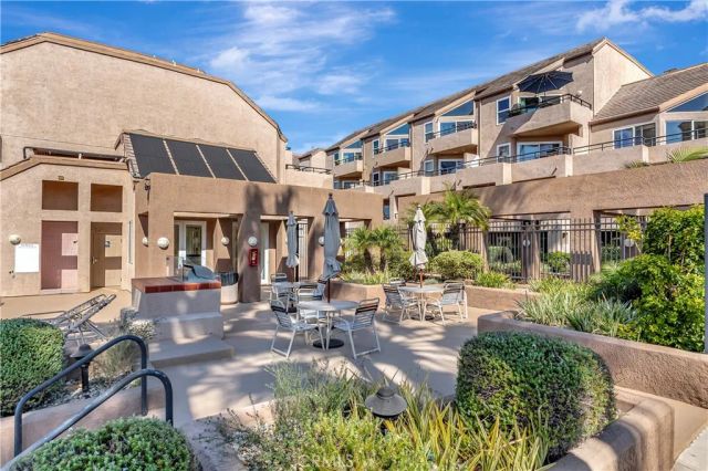 1200 Pacific Coast 426, Huntington Beach, CA 92648