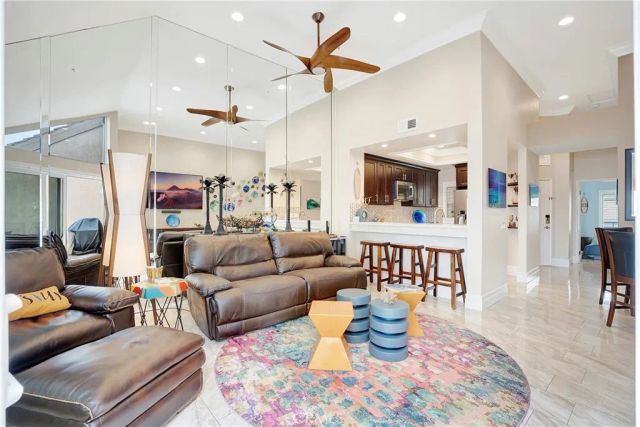 1200 Pacific Coast 426, Huntington Beach, CA 92648
