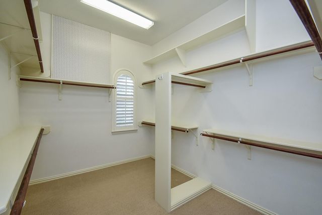 10 Renoir Trail, The Woodlands, TX 77382